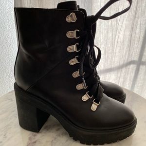 Steve Madden Boots